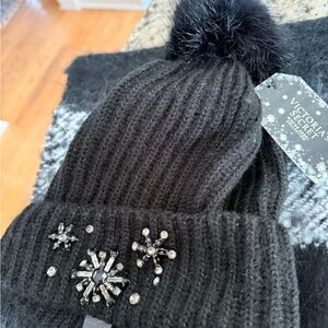 Victoria's Secret Black and White Plaid Scarf & Hat Set